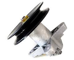 BLADE SPINDLE MTD DECK F 96cm 38inch NEW TYPE