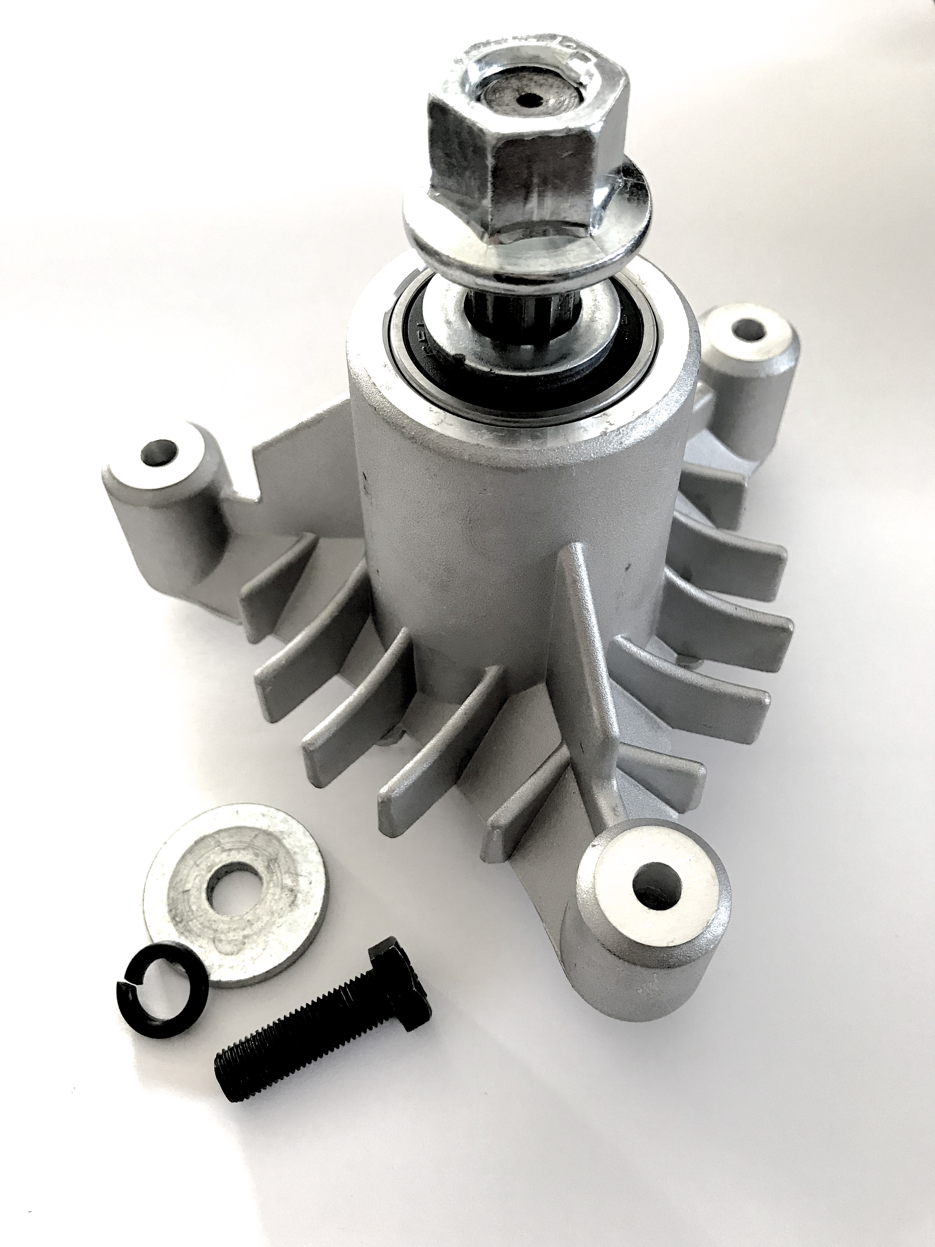 BLADE MANDREL HUSQVARNA COMPLETE 3-BOLT MOUNT 5-POINT STAR LOW